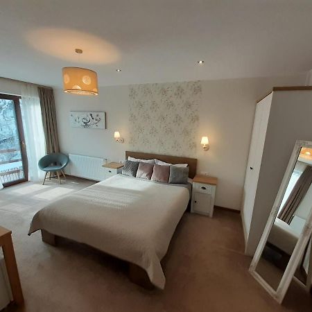 Lanobila Hotel Синая Екстериор снимка