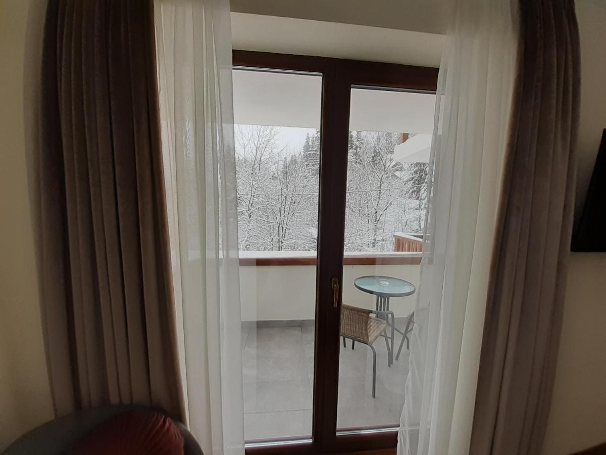 Lanobila Hotel Синая Екстериор снимка