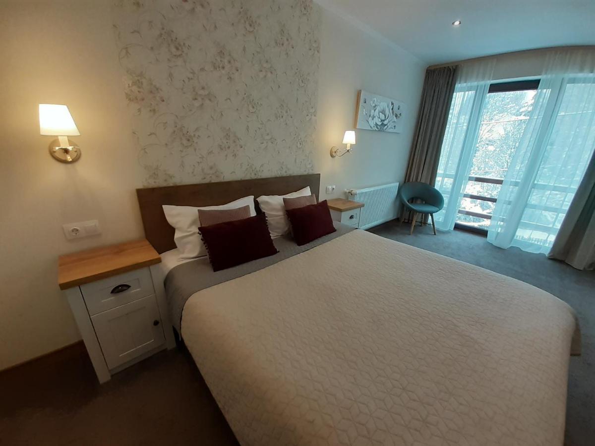 Lanobila Hotel Синая Екстериор снимка