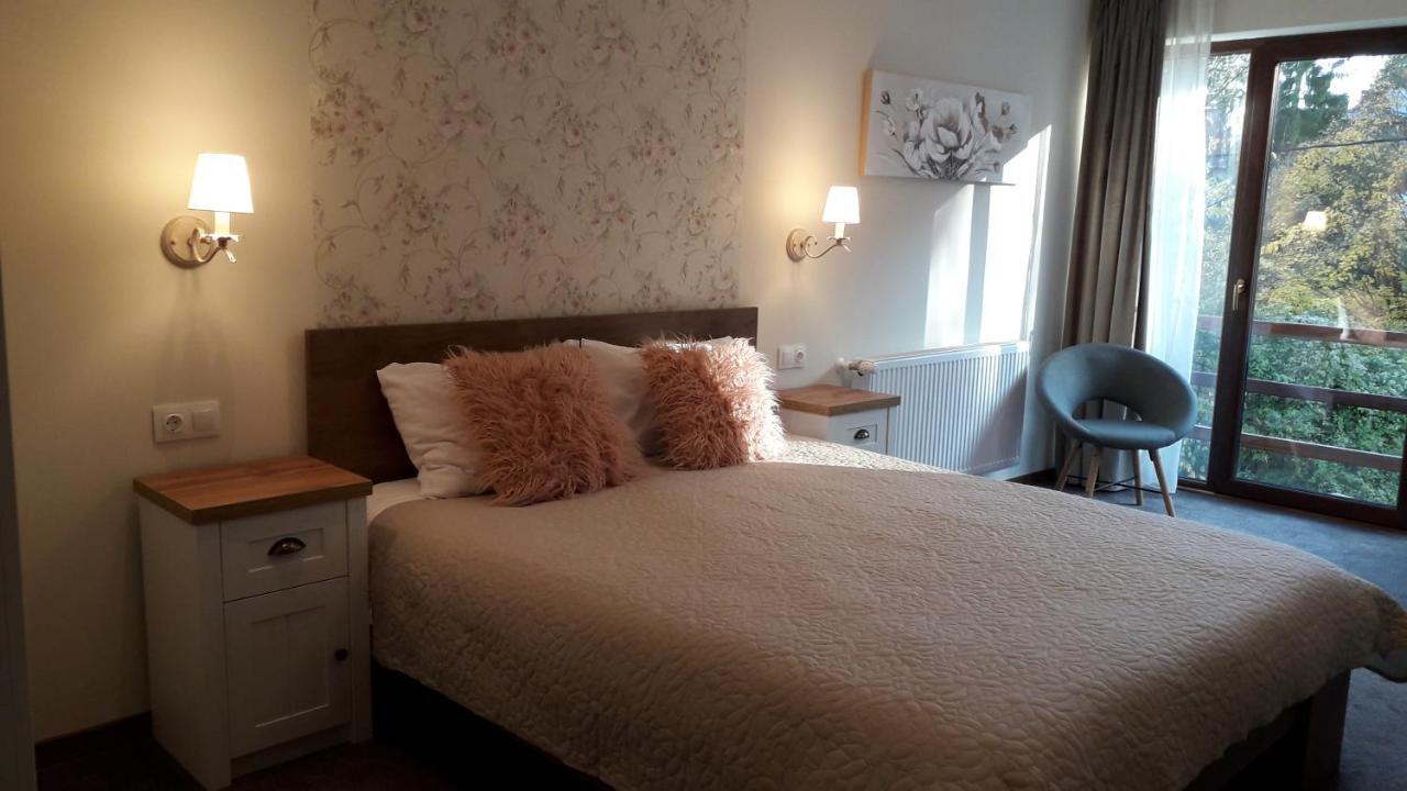 Lanobila Hotel Синая Екстериор снимка