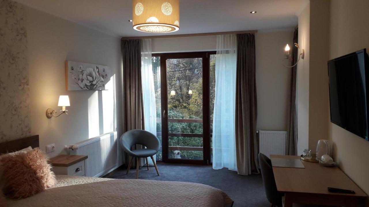 Lanobila Hotel Синая Екстериор снимка